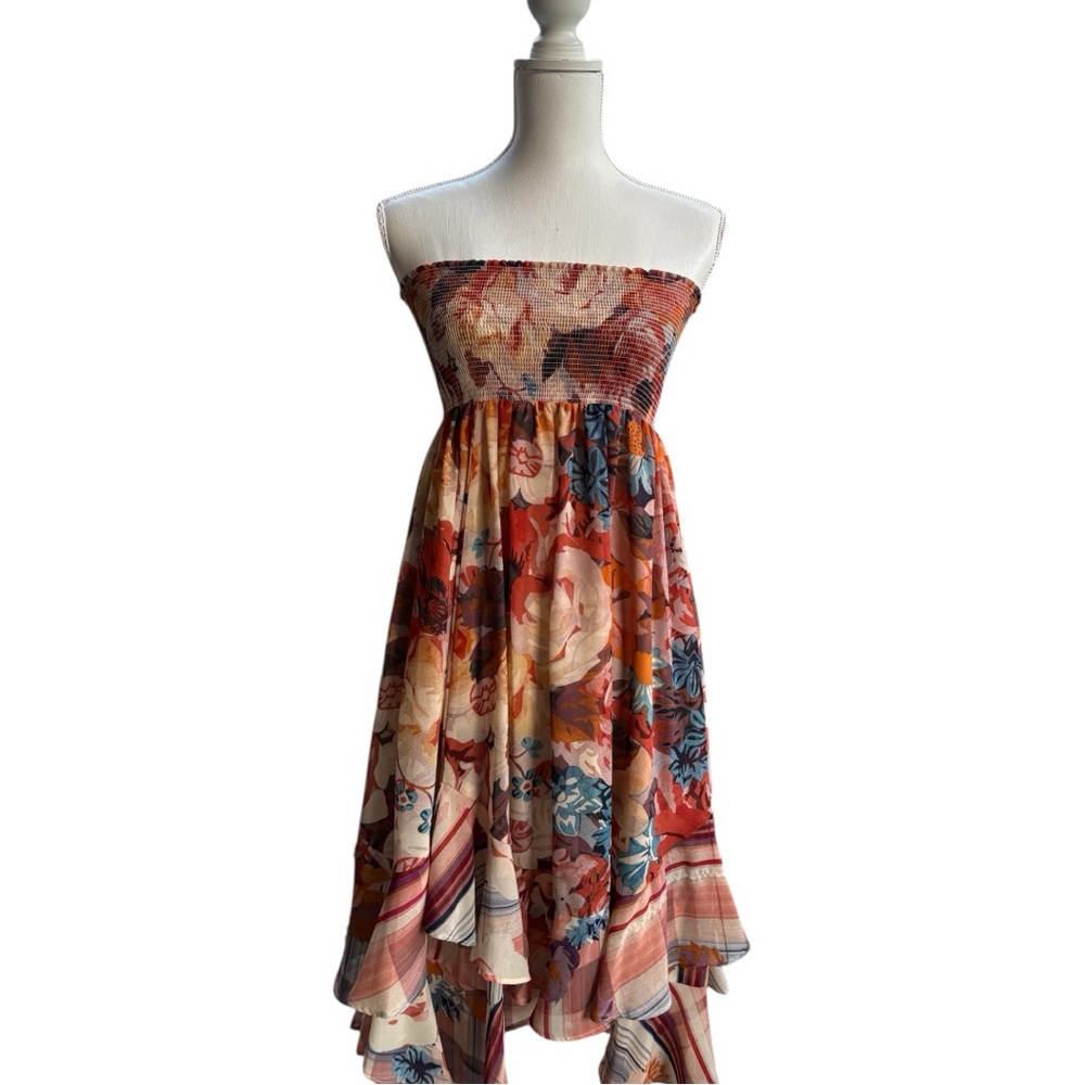 Floral strapless Akemi & Kin dress
